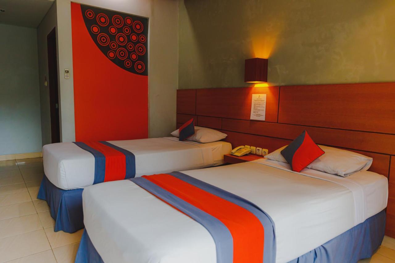 होटल Grand Sinar Indah 3*
